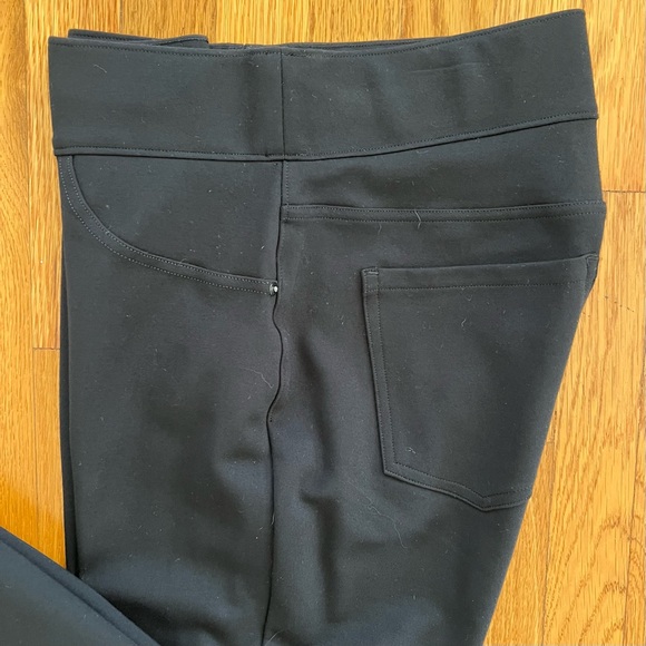 Spanx The Perfect Black Pant Crop Flare Pants, Medium - Picture 4 of 9